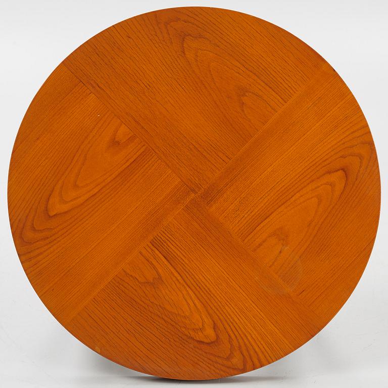 Coffee table, functionalist style, 1930s.