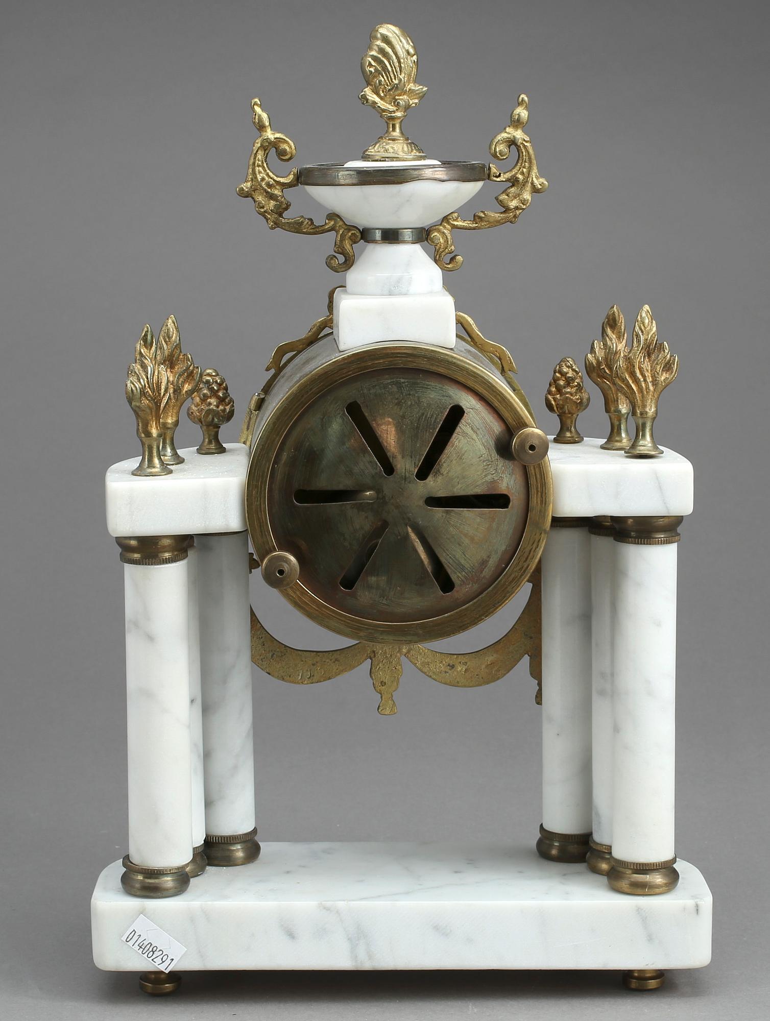BORDSPENDYL, gustaviansk stil, 1900-tal.