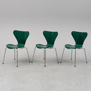 ARNE JACOBSEN, three 'Series 7' chairs from Fritz Hansen, Denmark, 1979.