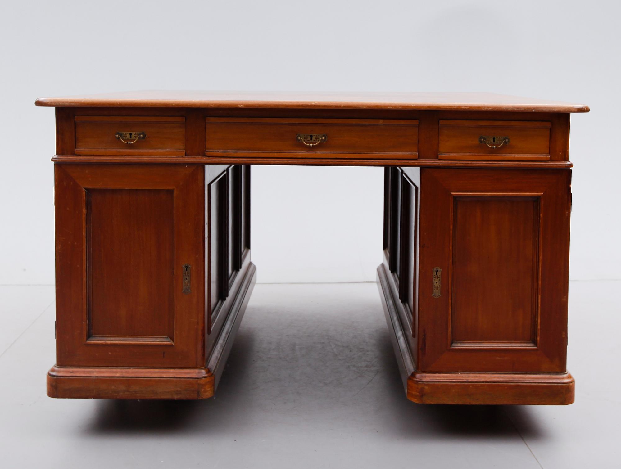 PARTNERDESK, tidigt 1900-tal, dubbelsidigt.