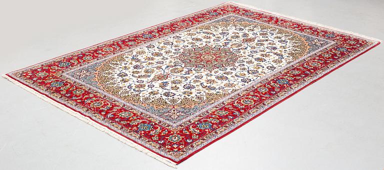 A carpet, old Esfahan, ca 310 x 204 cm.