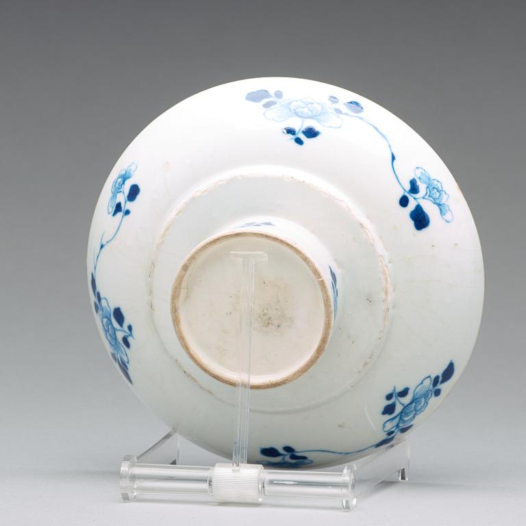 A blue and white cup stand, Qing dynasty, Qianlong (1736-95).