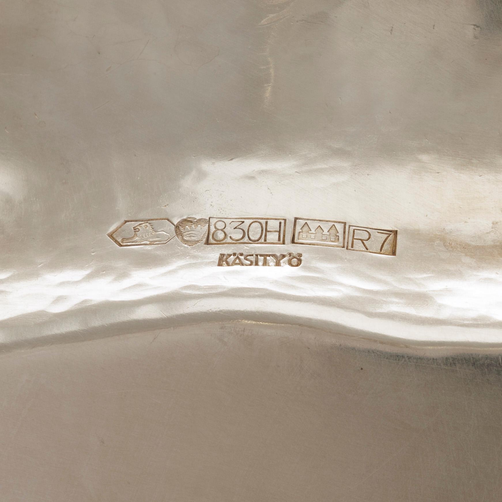 Tarjotin, hopea, Kultakeskus, Hämeenlinna 1970.