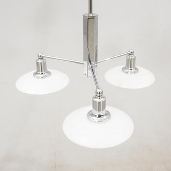 Poul Henningsen, taklampa "PH 2/1" för  Louis Poulsen Danmark.