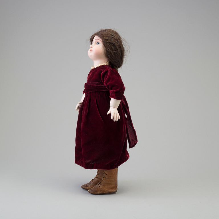 A porcelain doll, Jullien Jeune, France, late 19th century.