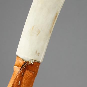 SAMEKNIVAR, 2 st, signerade NG respektive Tornio, 1900-talets andra hälft.