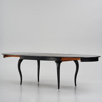 Uno Åhrén, a Swedish Grace dining table, 1920s.