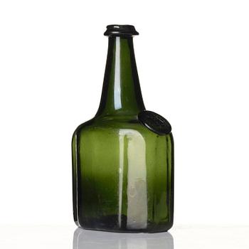 Flaska, grönt glas. Henrikstorps glasbruk/Skånska glasbruket, 1700-tal.