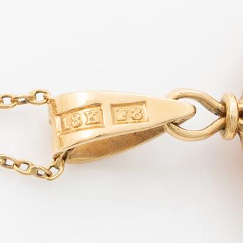 Pendant, 18K gold with a shell cameo and chain, 18K gold.