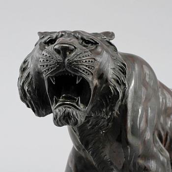 SKULPTUR, patinerad metall, signerad, 1900-tal.