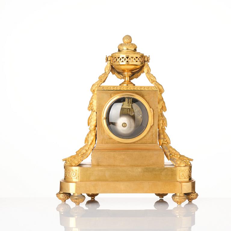 A French Louis XVI-style mantel clock, Paris, first part of the 19th century.