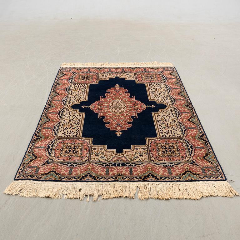 Matta, Kirman, old/semiantik, ca 210 x 140 cm.