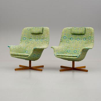 FÅTÖLJER, ett par, 1960-tal.