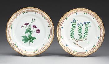 A set of seven Royal Copenhagen 'Flora Danica' dinner plates, Denmark, 20th Century.