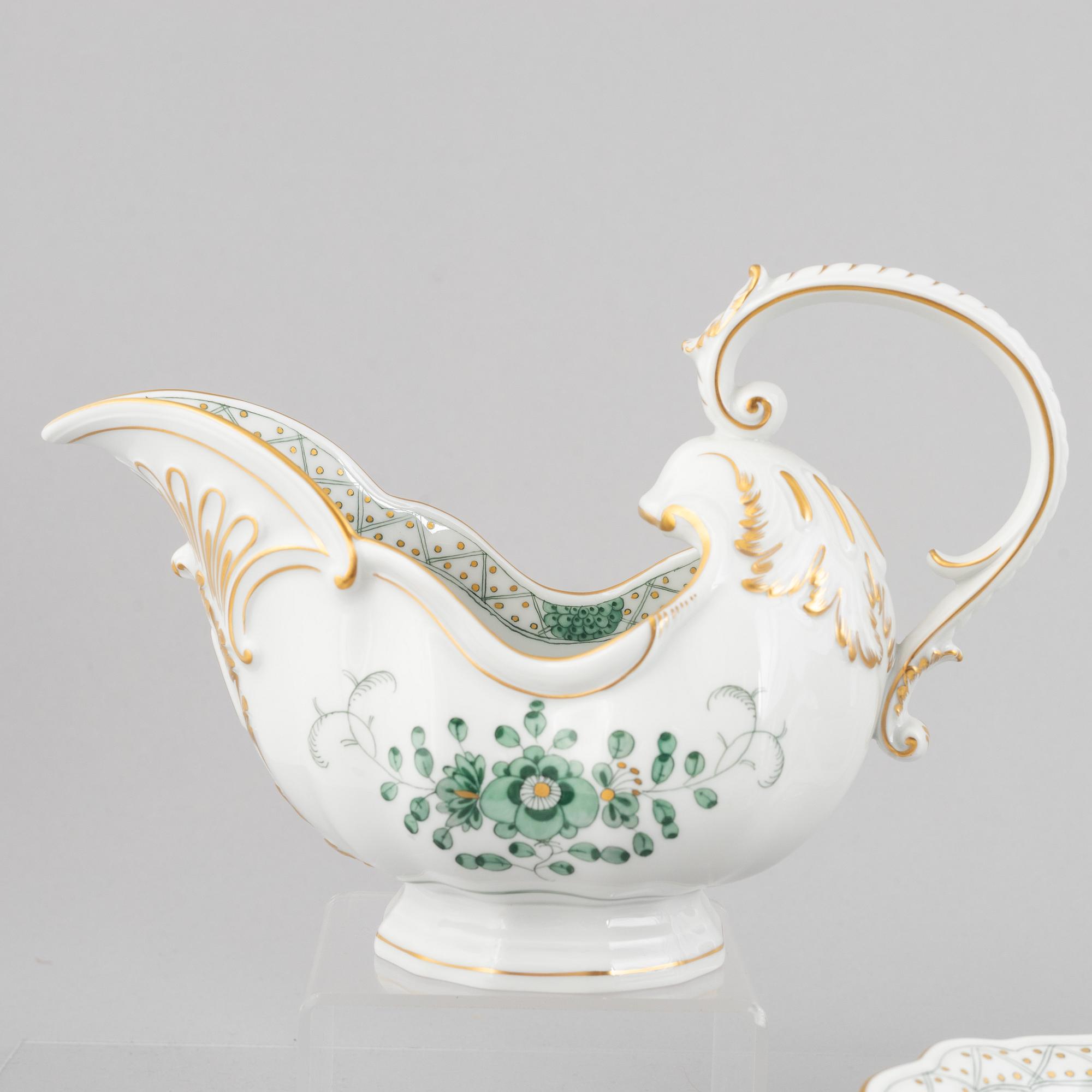 Dinner and coffee service, 72 pieces, porcelain, "Indische Malerei Grün", Meissen, Germany.