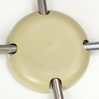 ARNE JACOBSEN, stolar, 3 st, "Myran", Fritz Hansen, Danmark.