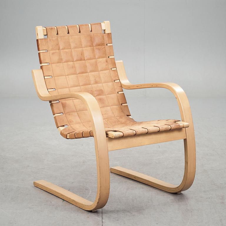 KARMSTOL. "Modell 406". Alvar Aalto, modellen formgiven år 1947.