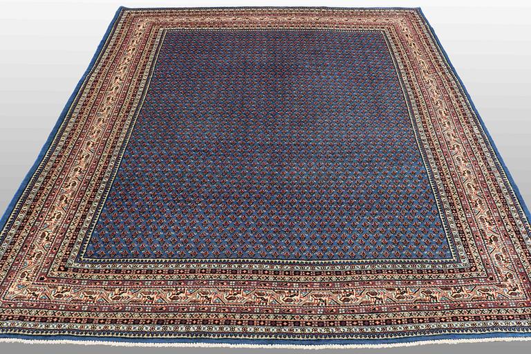 A CARPET, Sarouk-Mir, around 300 x 220 cm.