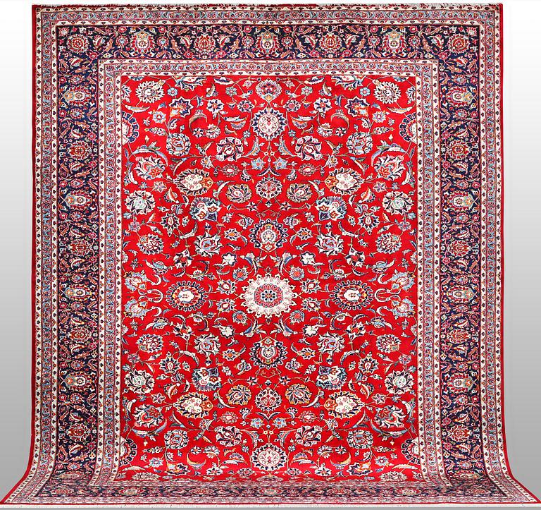 A carpet, Kashan, ca 380 x 280 cm.