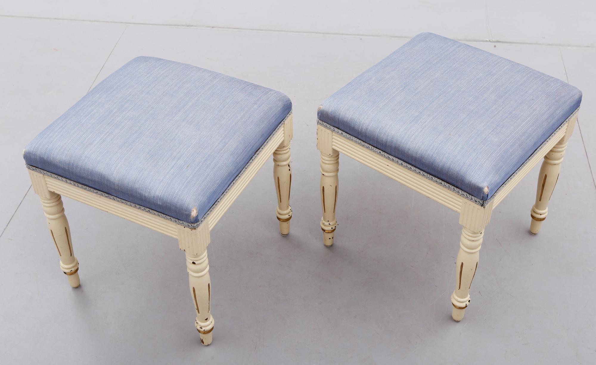 TABURETTER, 1 par, gustaviansk stil, 1800-talets andra hälft.