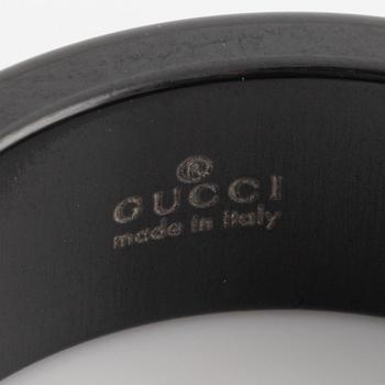 Gucci, ring, "Icon", svart dekor med gulddekor.