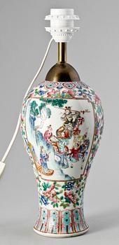 BORDSLAMPA, porslin, Kina 1800-tal.