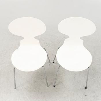 Arne Jacobsen, stolar, ett par, "Myran", Fritz Hansen, Danmark.