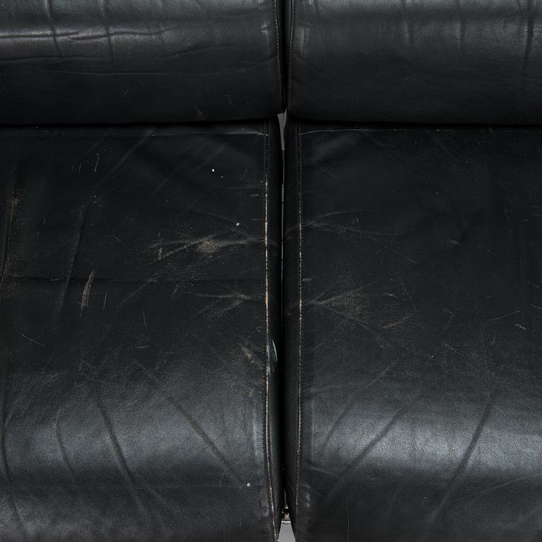 Yrjö Kukkapuro, a late 20th century 'Remmi' sofa for Avarte.