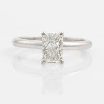 Ring 18K vitguld med radiant/mixed cut diamant, 1,01 ct.