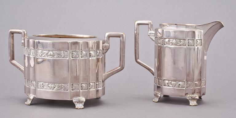 KAFFE- och TESERVIS, 5 delar, nysilver,  CG Hallberg samt GAB, 1900-talets första hälft.