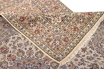 A Kashan carpet a. 285 x 190 cm.
