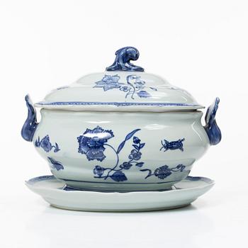 Tureen with lid and platter, porcelain, "Clove", IKEA's 18th-century series, 1990s.