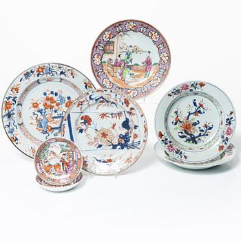 Tallrikar och fat, 7 delar, porslin, Kina, Qianlong (1736-95).