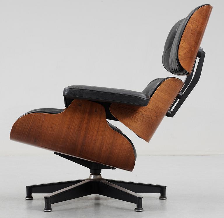 FÅTÖLJ, "Lounge Chair", Charles & Ray Eames, Vitra. 1970-tal.