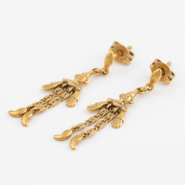 Earrings, 18K gold in the form of a pierrot.