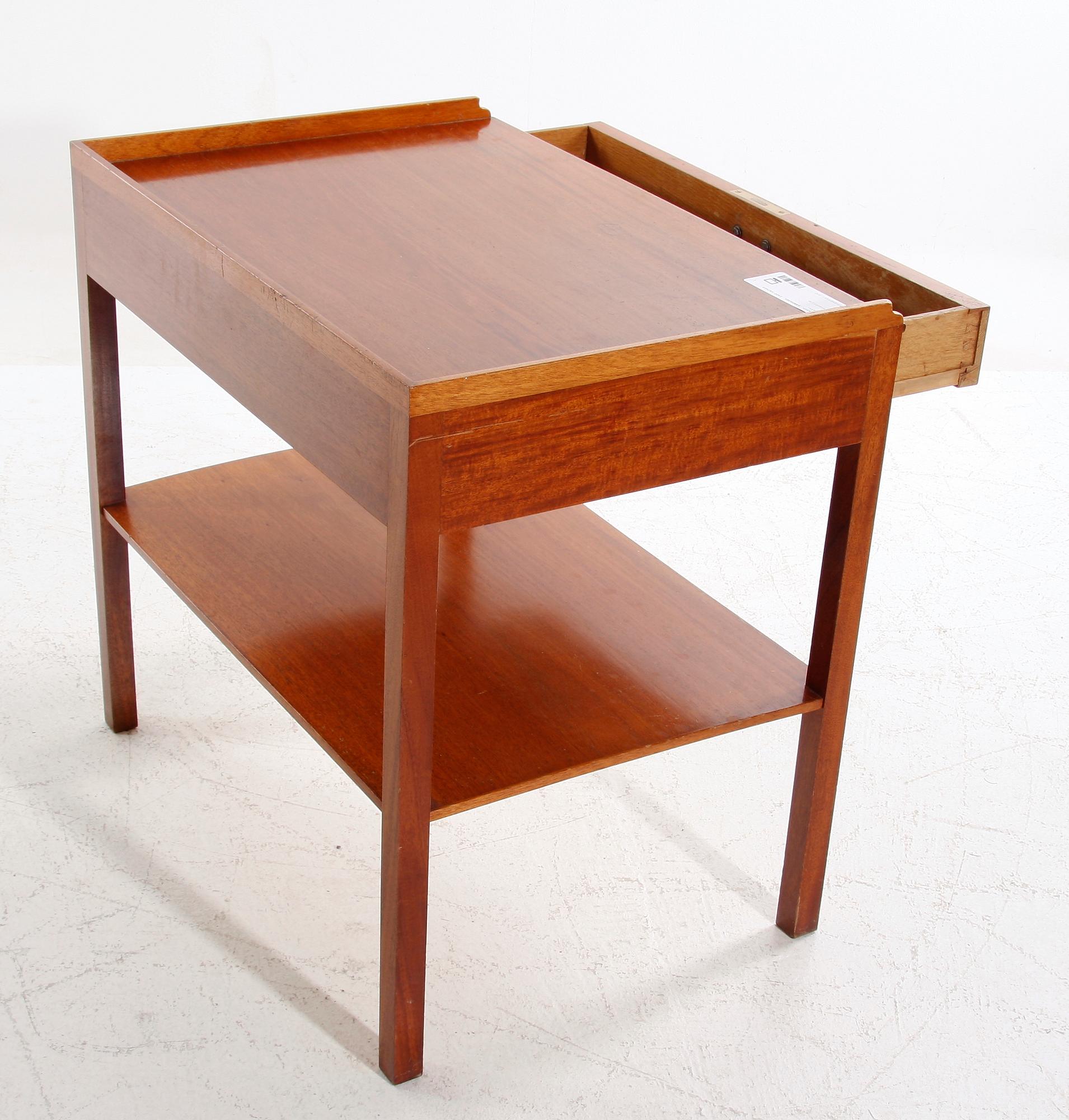 LAMPBORD, 1900-talets mitt.