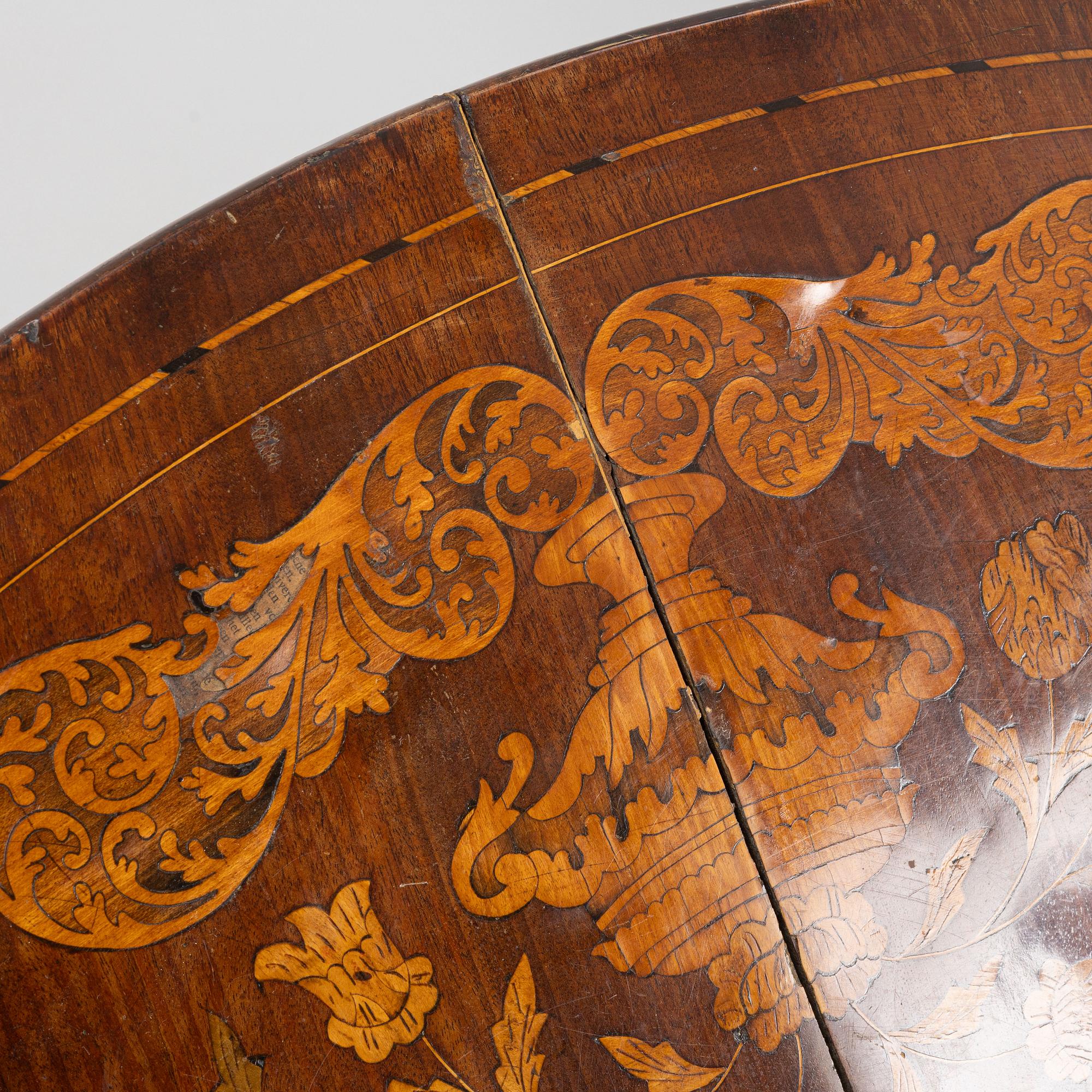 Matbord, 1800-talets mitt.