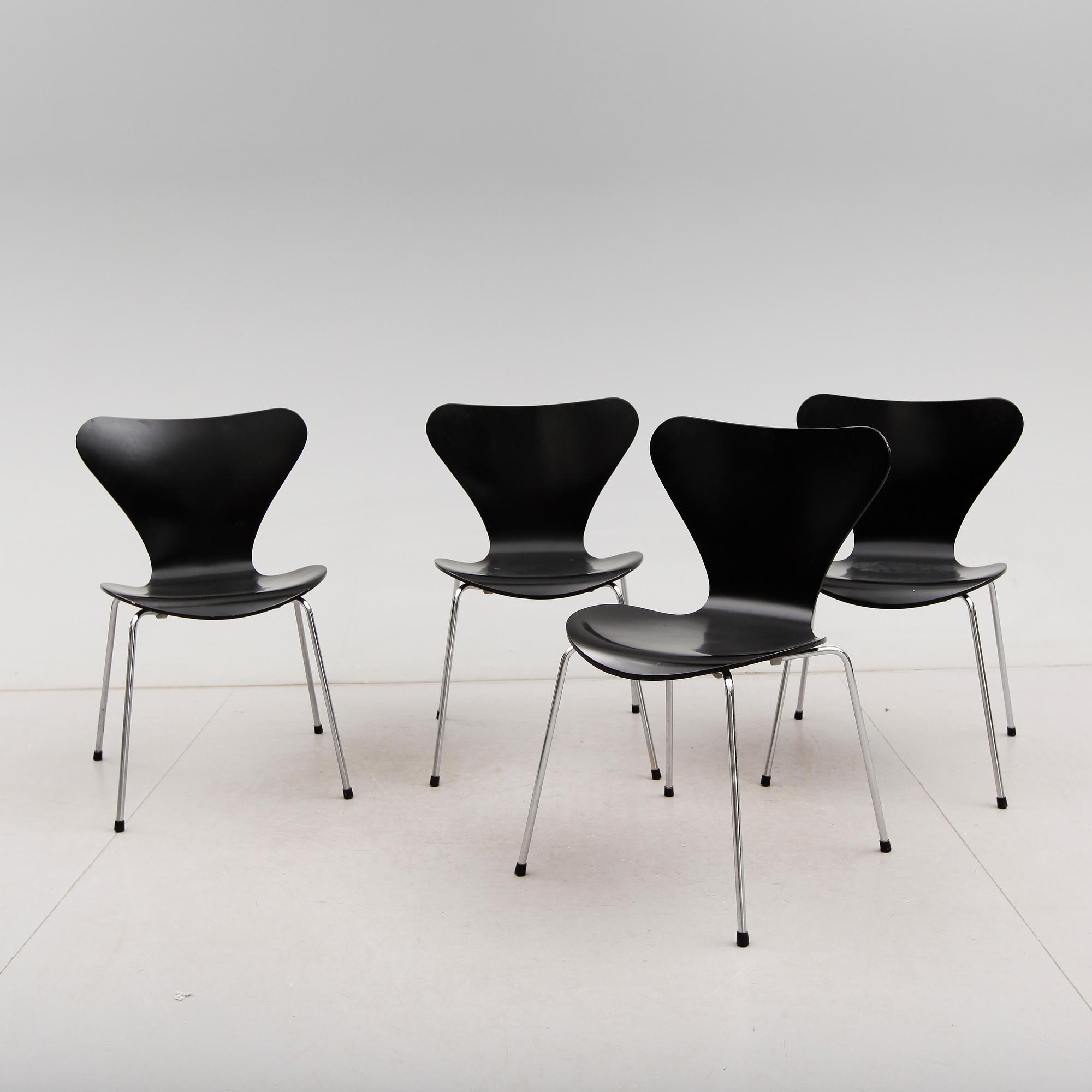 STOLAR, 4 st, "Sjuan", Arne Jacobsen, Fritz Hansen, 1990.