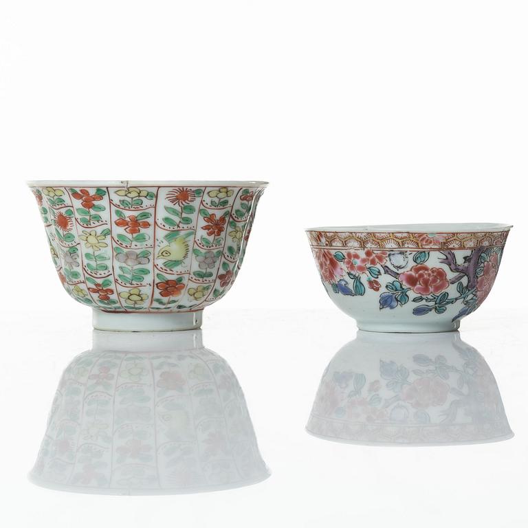 Two Chinese porcelain cups with saucers, Qing dynasty, 18th century.