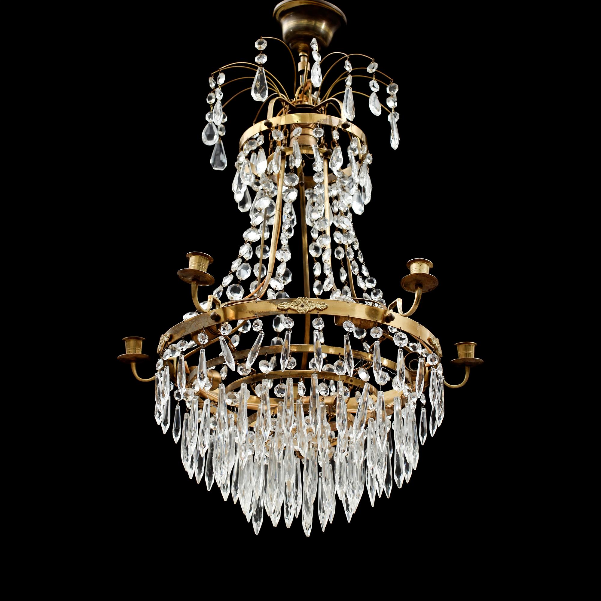 LJUSKRONA, empirestil, 1900-talets mitt. Höjd 65 cm.