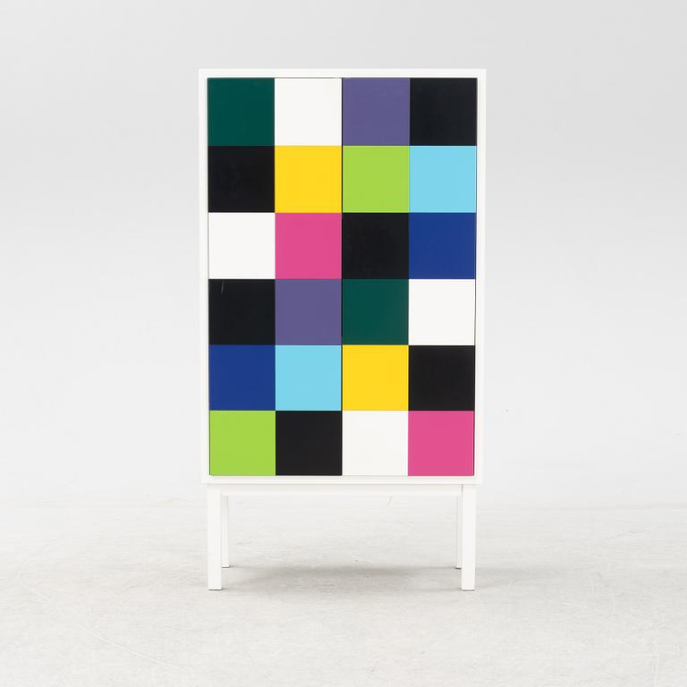 Sara Larsson, "Collect multi", skåp, A2. 2000-tal.