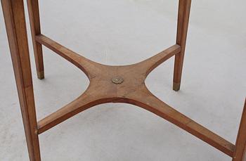 SALONGSBORD. Sengustaviansk stil, 1800-tal.