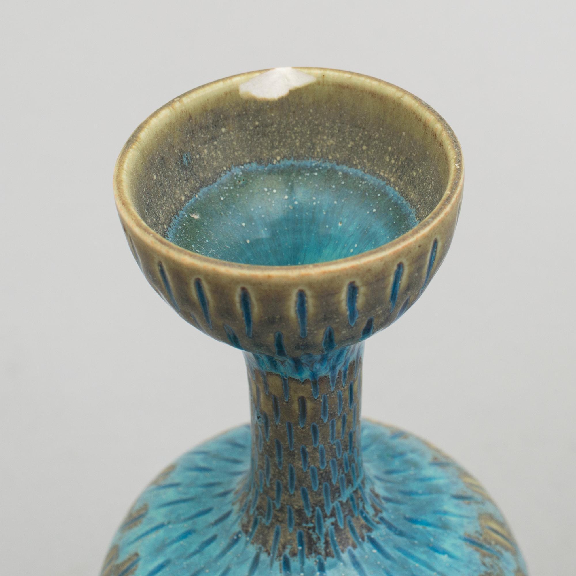 STIG LINDBERG, vaser 2 st, stengods, Gustavsberg, signerade med Gustavsberg Studiohanden.