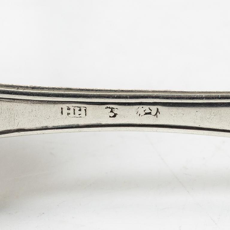 Matskedar, silver, 11 st, äldre modeller, 1789-1848.