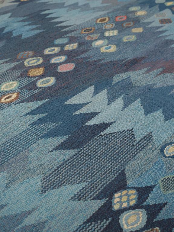 Barbro Nilsson, A CARPET, "Tånga blå, variant", flat weave, ca 259 x 206,5 cm, signed AB MMF BN.