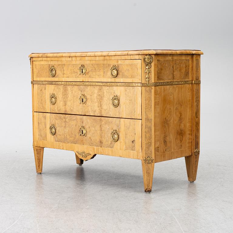 Gustavian chest of drawers, 18th century.
