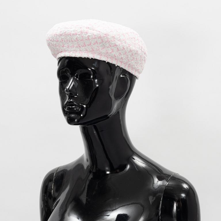 Chanel, a cotton mix bouclé beret, size S.