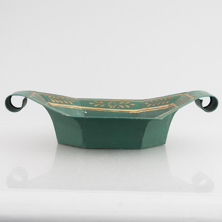 An Empire bread basket, early 19th Century.