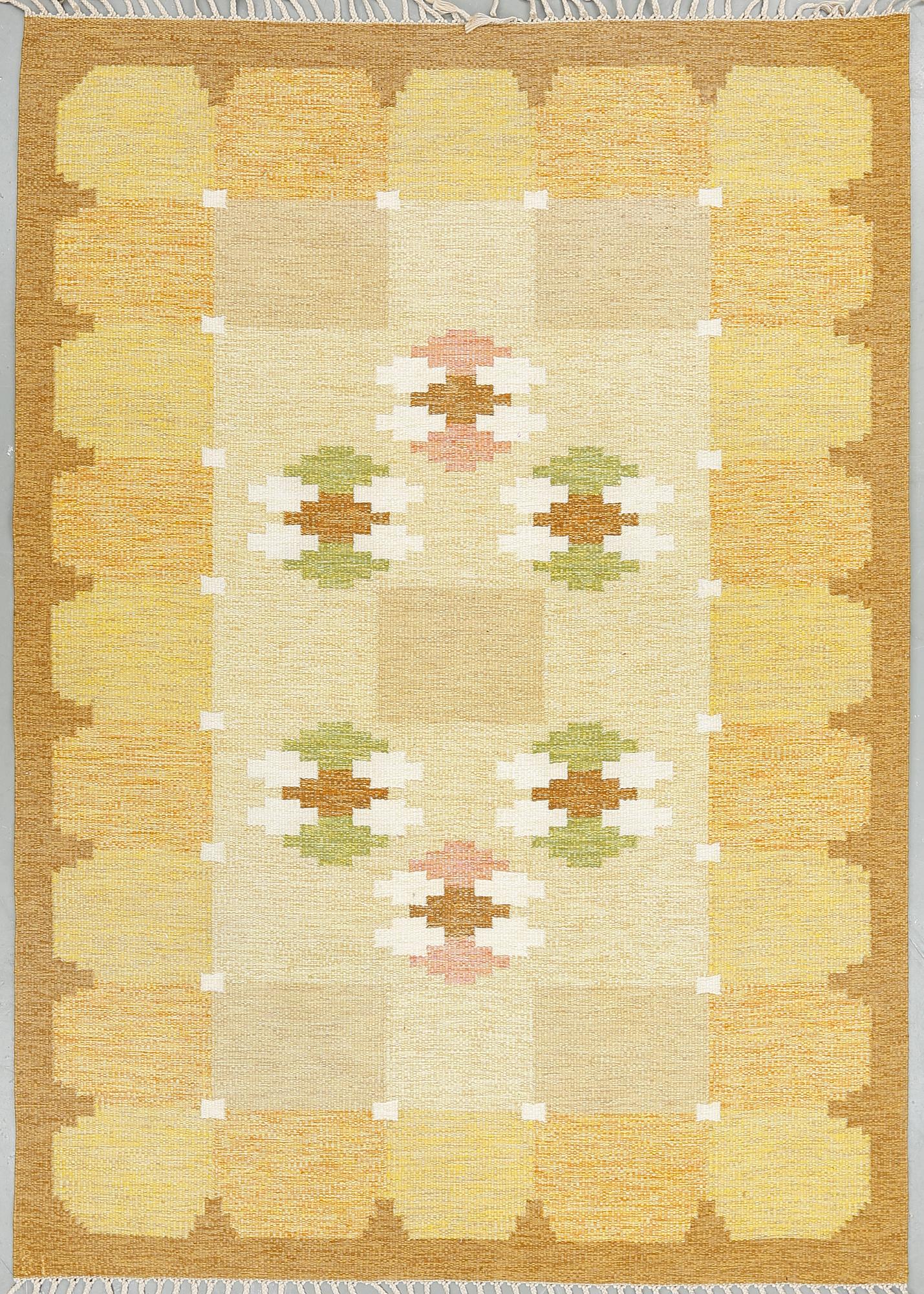MATTA, rölakan, Ingegerd Silow, signerad IS. Ca 278 x 197 cm.