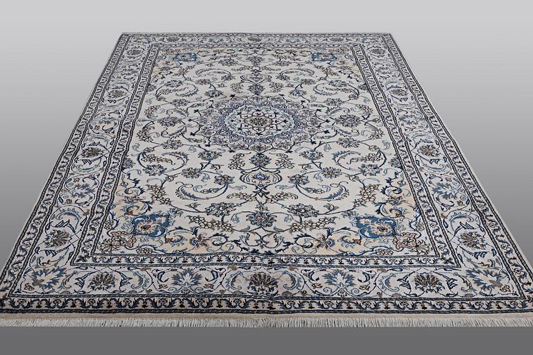 A carpet, Nain, parrt silk, ca 287 x 200 cm.